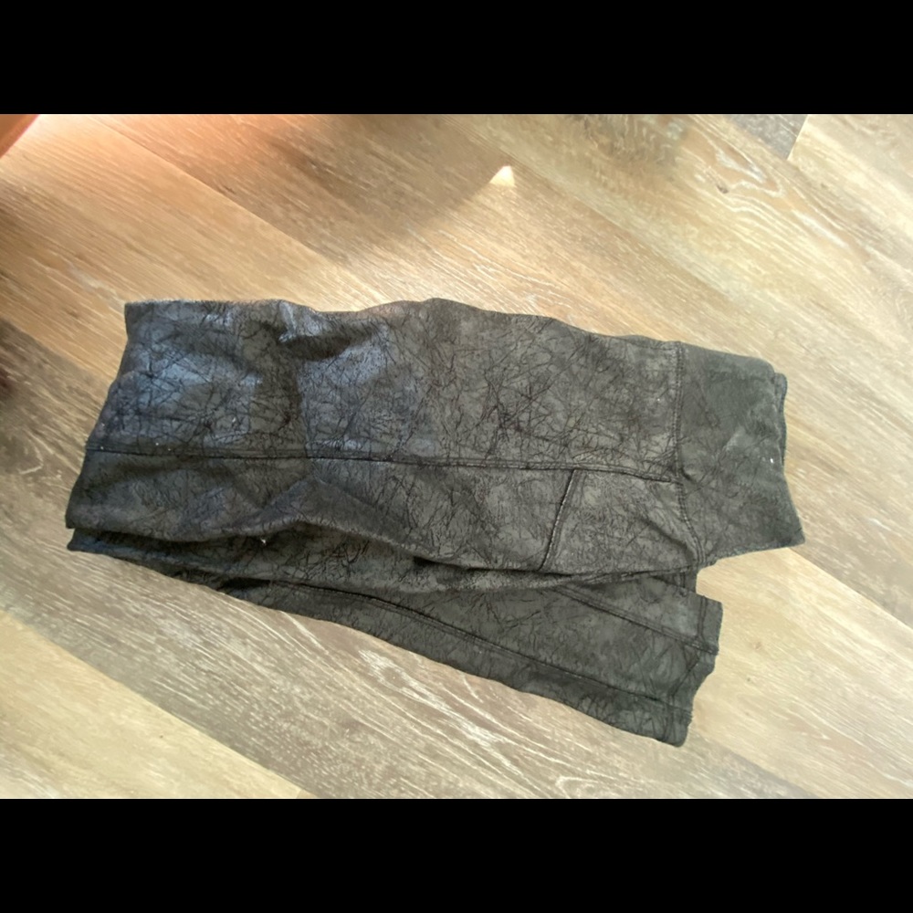 Express- distressed jeggings with pocket